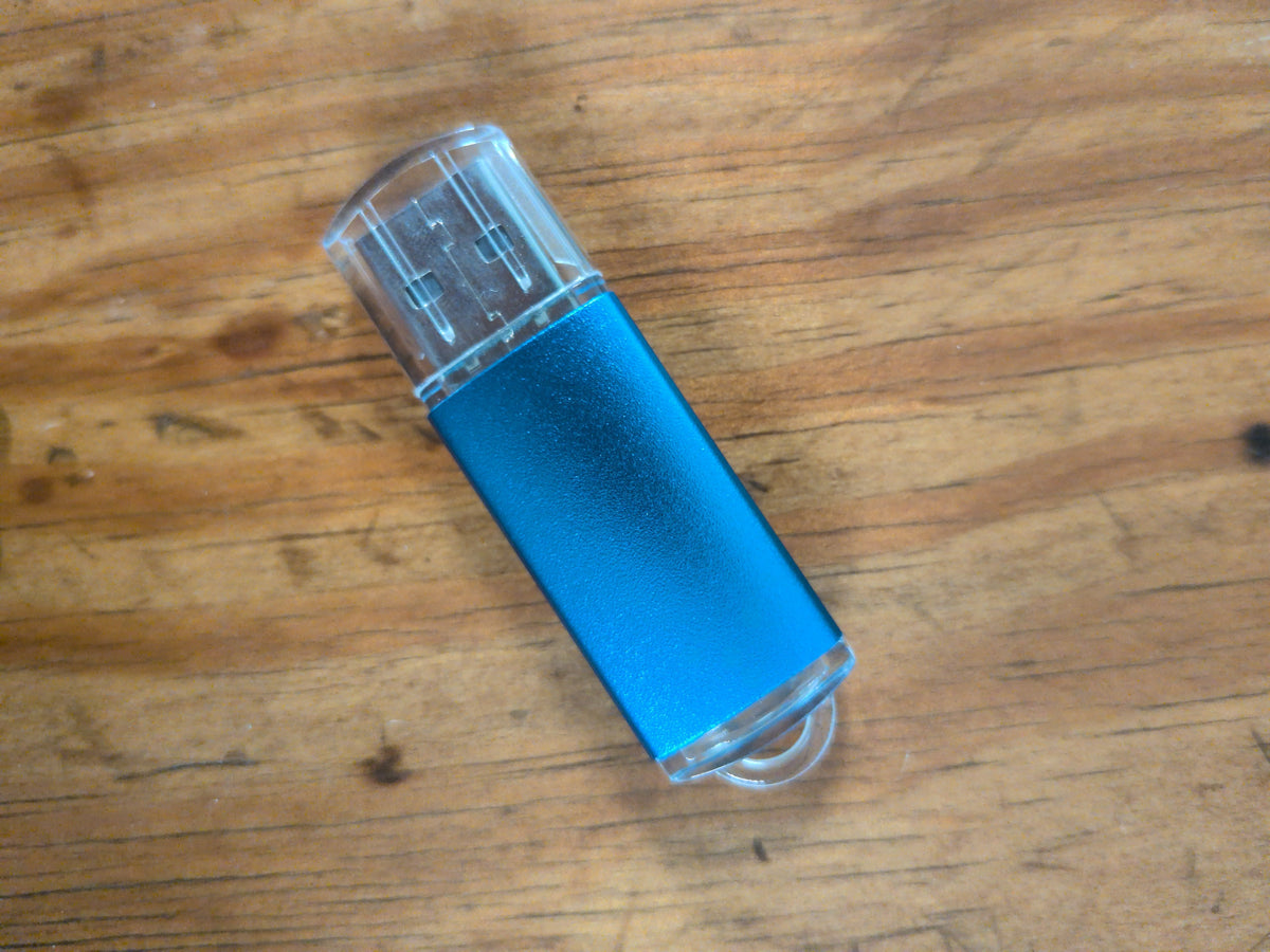 Blue 32gb USB Flash Drive