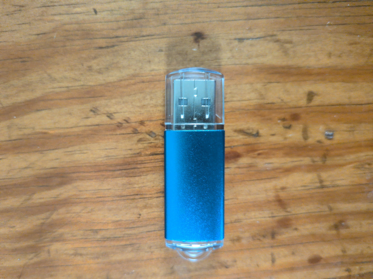 Blue 32gb USB Flash Drive